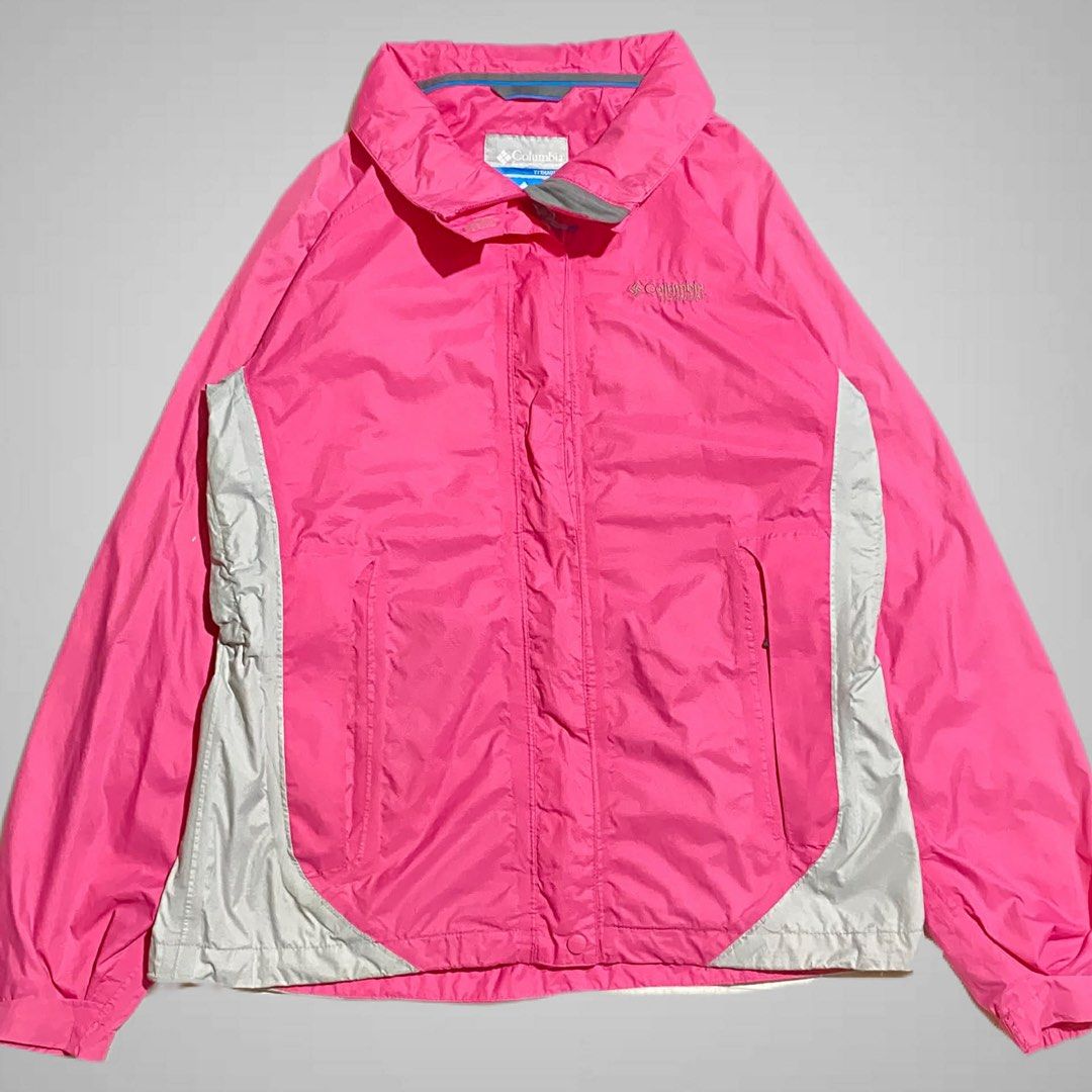 Columbia Titanium (Category: Coats, Jackets and Outerwear) located in Mabalacat. Submitted by stellargarments (Listing ID 1469732514, Image 2). Description: Length : 26.5 Width : 22 Condition : 9/10 SUPER GANDA NG COLORWAY!!!! EMBROIDERED ALL LOGOS WALANG BAKBAK INNER 💯 WORKING SMOOTH ZIPPERS TWO-WAY ZIPPER WITH ZIPPER SA KILI KILI ✅COMPLETE TAGS ✅ WITH INNE Zippered POCKET VERY COMFY & SMOOTH ON SKIN ISSUE LAST SLIDE : minimal gasgas yun lang p