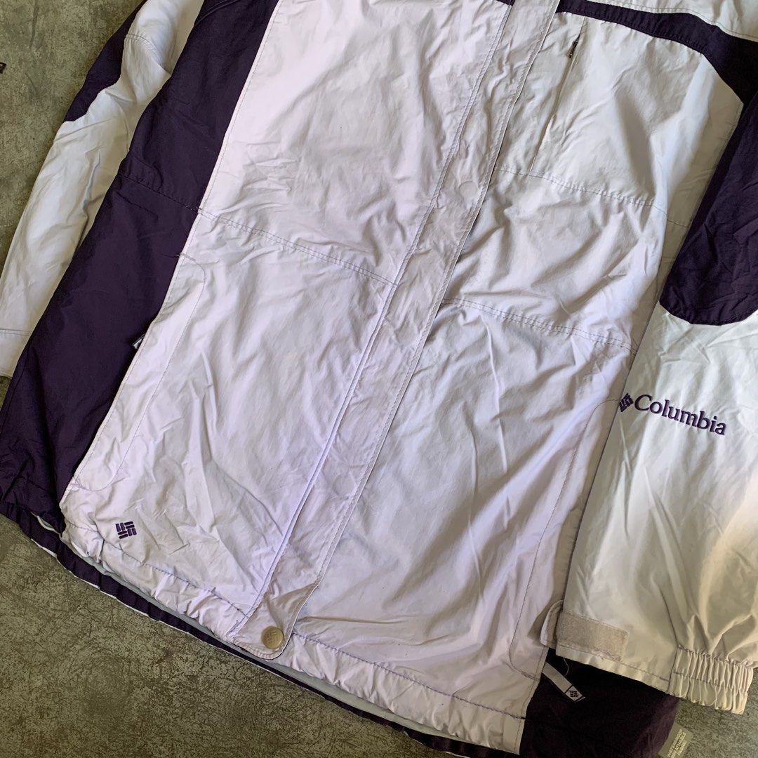 Columbia Waterproof Breathable Purple Winter Jacket (Category: Coats, Jackets and Outerwear) located in Manila. Submitted by emplysthrift. (Listing ID 1469698205, Image 2). Description: Width "23 Length "30.5 Good Condition Colorrate: 9.2/10 Flaws: dirt stain need clean Unli vouch/vc for safe transactions 📲 Location: Laspinas City, Metro Manila, Brngy Talon Uno. 📍 DM IF INTERESTED📥 - Brand: Columbia - Color: Purple and light lilac - Features: 