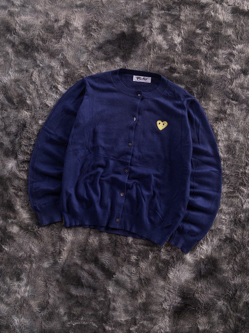 Comme Des Garçons “Cdg Play” Knitted Cardigan (Category: Coats, Jackets and Outerwear) located in Santa Cruz. Submitted by jazt_thrift_22 (Listing ID 1469711837, Image 2). Description: Code : Comme Des Garçons “Cdg Play” Knitted Cardigan - ( Details ) Length “ 25 Width “ 21 Condition : Excellent Color Rate : 10 / 10 Flaws : Crack two buttons 📍 Mine : ₱780 + Shipping fee Dms for the detailed pictures and other informations ! 📥.