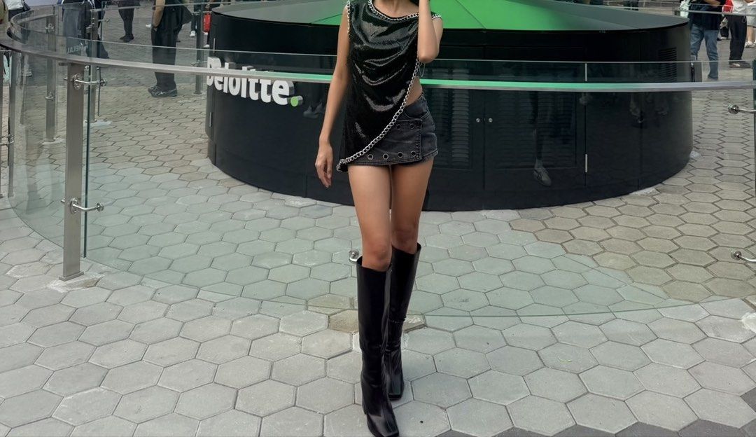Concert Outfit (Category: Blouses) located in Mandaluyong City. Submitted by carchivee (Listing ID 1469752578, Image 1). Description: 🎶 CONCERT OUTFIT FOR SALE! ✨ Perfect for your next concert, stylish and ready to slay!.