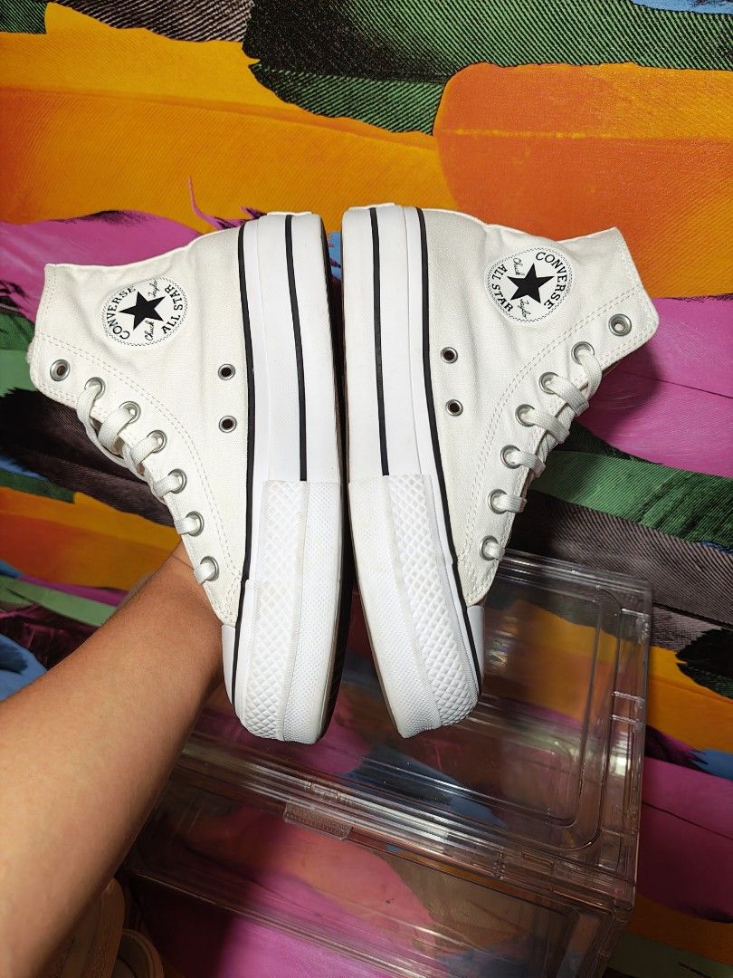 Converse Chuck Taylor All Star Move High Top White (Category: Sneakers) located in Dulag. Submitted by konswelosesilyamariya18 (Listing ID 1469609179, Image 3). Description: - Brand: Converse - Model: Chuck Taylor All Star Move (560846F) - Color: White with classic black piping - Style: High top sneakers with platform sole - Size: Women's US 6.5 / UK 4.5 / EUR 37 (23.5 cm) - Origin: Made in Vietnam - Condition: Clean overall, with minimal wear on