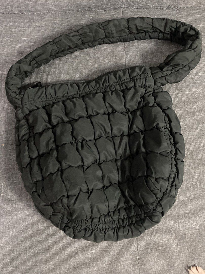 COS Shoulder Bag (Category: Shoulder Bags) located in Quezon City. Submitted by theclutter__ (Listing ID 1469700229, Image 1). Description: Pass as new No major issues.