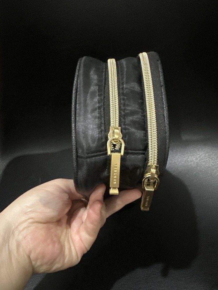 Cosmetic Pouch (USED) (Category: Purses & Pouches) located in Manila. Submitted by krystalchewey_ (Listing ID 1469578922, Image 2). Description: Used Actual Photo Posted 300php .