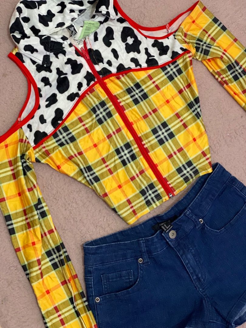 Costume (Category: Sets or Coordinates) located in Caloocan City. Submitted by _itsgiafinds08 (Listing ID 1469585049, Image 3). Description: Tou story holloween costume .