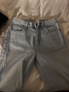 (Category: ) located in . Submitted by emilyclothes.usa (Listing ID 1469670203, Image 1). Description: .
