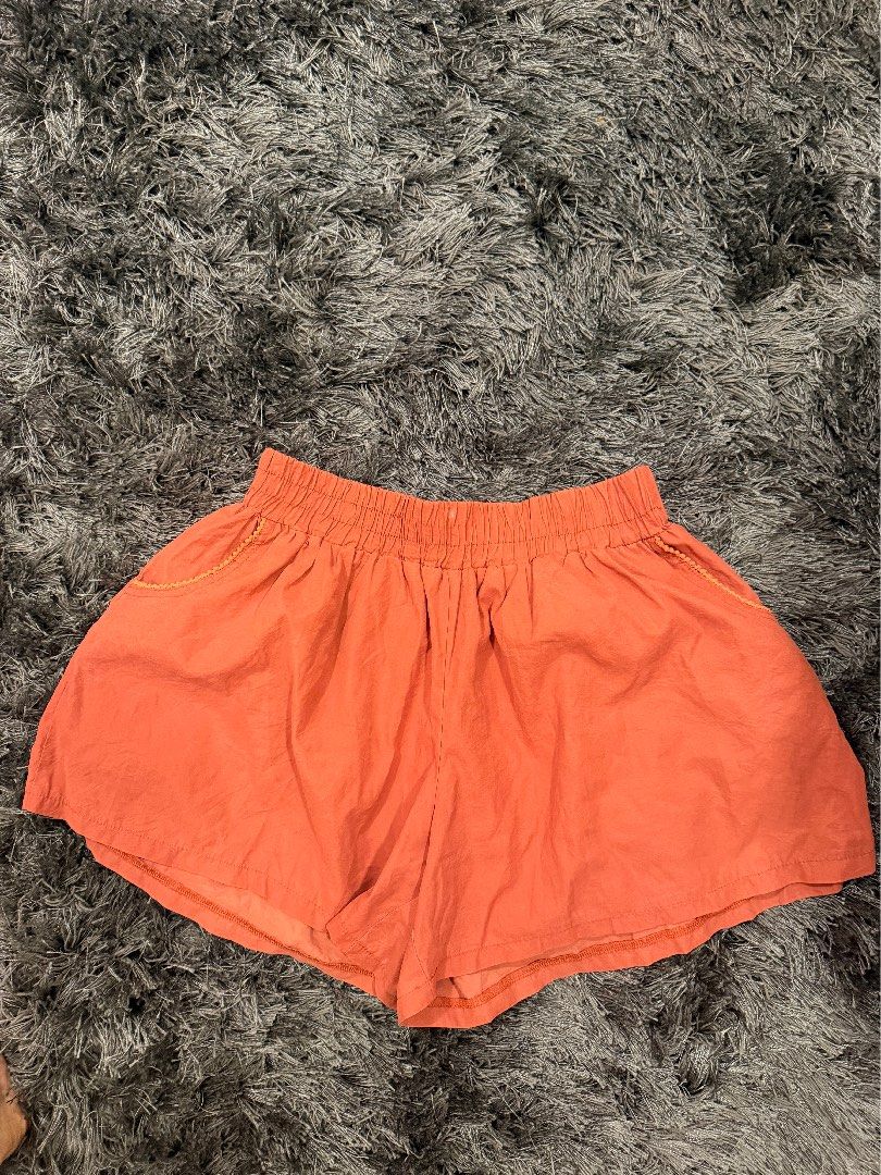 Cotton On Orange Loose Shorts (Category: Shorts) located in Quezon City. Submitted by tishaagba (Listing ID 1469601583, Image 1). Description: Fits Medium to Large.