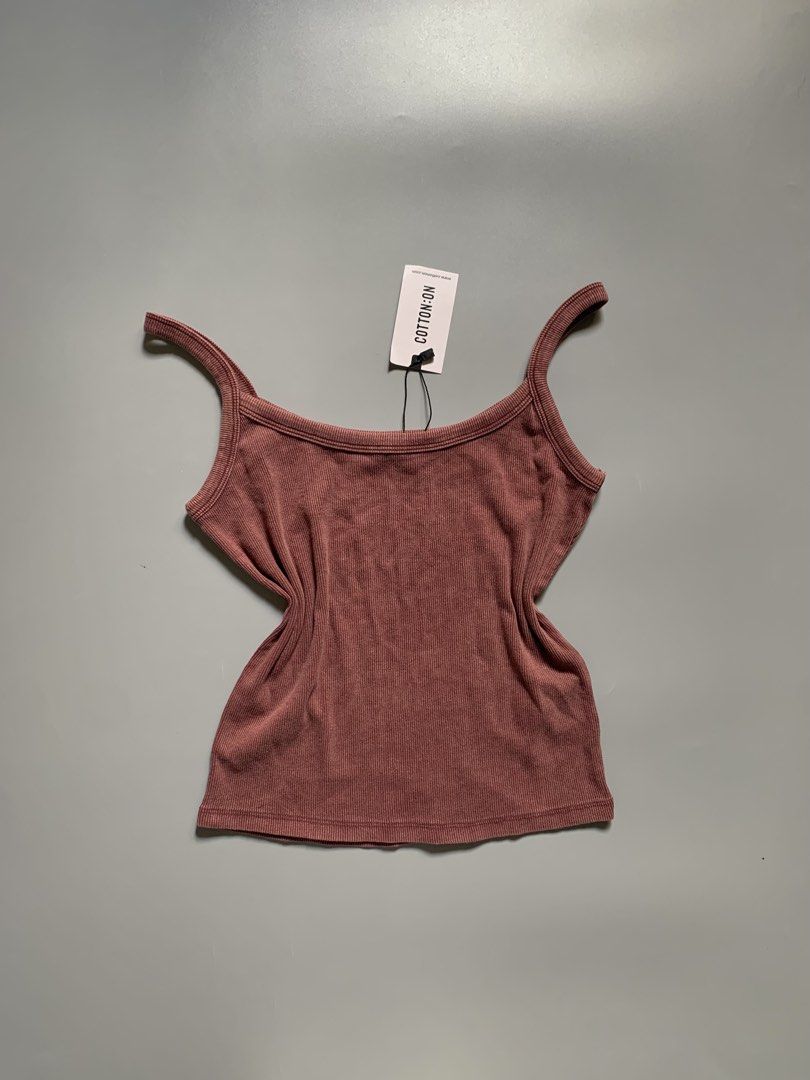 Cotton On Top (Category: Sleeveless) located in Baguio. Submitted by swift_royalfox.18 (Listing ID 1469576089, Image 1). Description: Size:Xs-S Bdnew&Auth!.