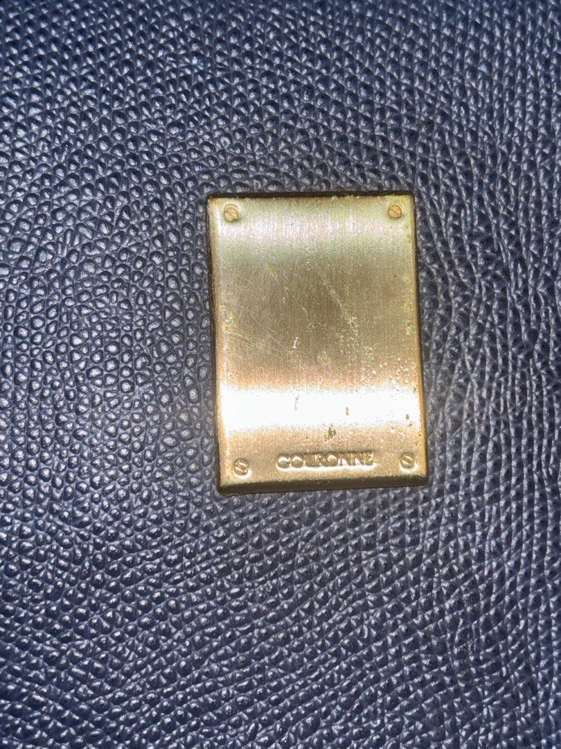 Couronne vintage (Category: Announcements) located in Caloocan City. Submitted by ukaysbagsph (Listing ID 1469694269, Image 2). Description: Good as new.