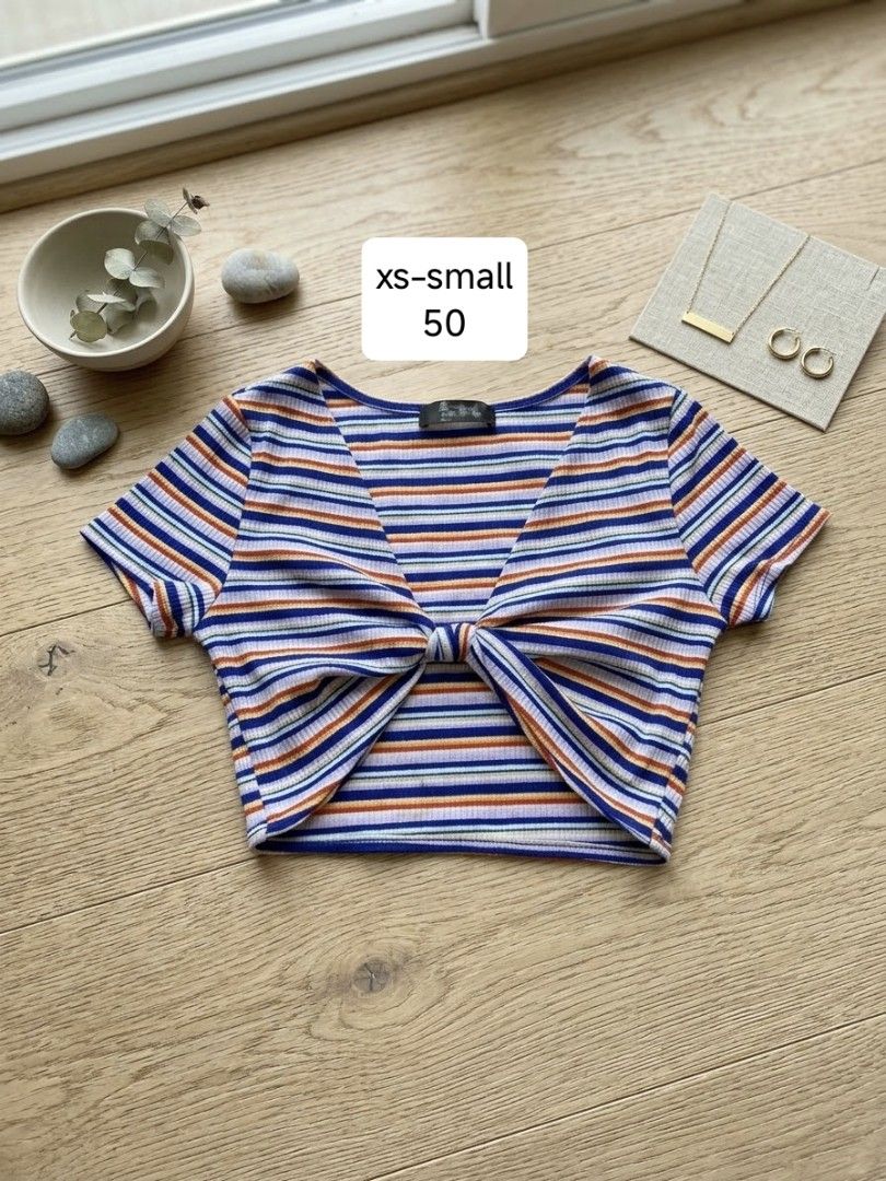 Crop top (Category: Others Tops) located in Las Pinas. Submitted by dnbrbnt (Listing ID 1469699491, Image 1). Description: .