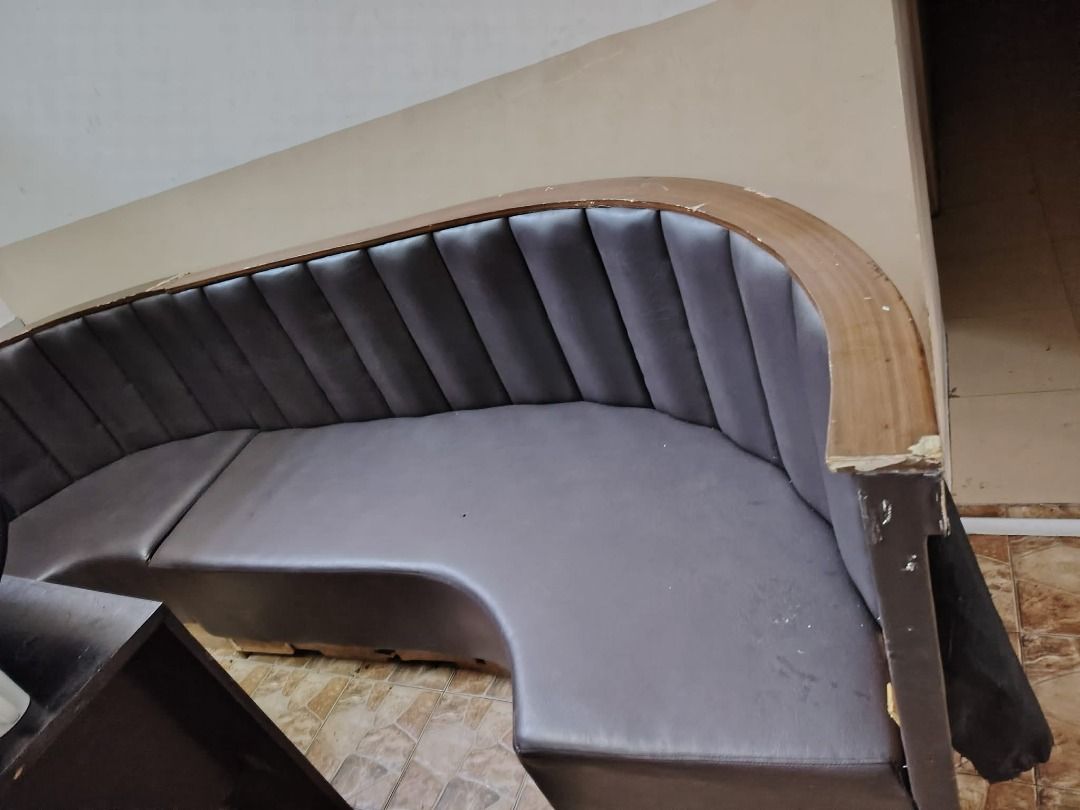 curved booth seating (Category: Sofas) located in Caloocan City. Submitted by jericodee (Listing ID 1469733493, Image 2). Description: FOR SALE: Complete 5-Piece Curved Commercial Booth Seat Set (Forms a Full Circle) • Color: Elegant Brown • Material: High-Quality Leather (Heavy Duty for Commercial Use) • Inclusions: 5 pieces curved booths (pag pinagsama-sama, magiging perfect circle sofa setup, bagay na bagay sa mga VIP lounge, KTV, restobar, o 