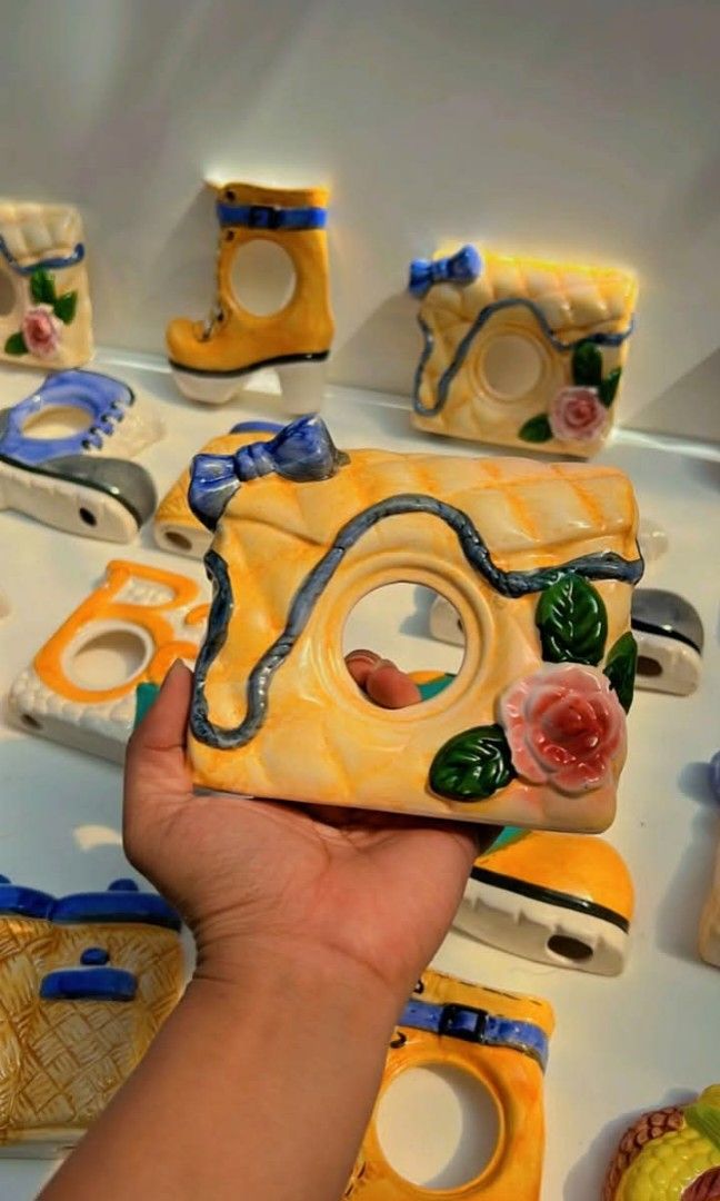 Cute ceramic frames (Category: Frames & Pictures) located in Calamba. Submitted by princesspauliney. (Listing ID 1469691955, Image 2). Description: Grabe ang gandaaaa 😍 250 only. Buy 4 take 1✨ Shoppee express add 50 packaging fee Jnt direct courier add 50 packaging fee Pick up no add charge.