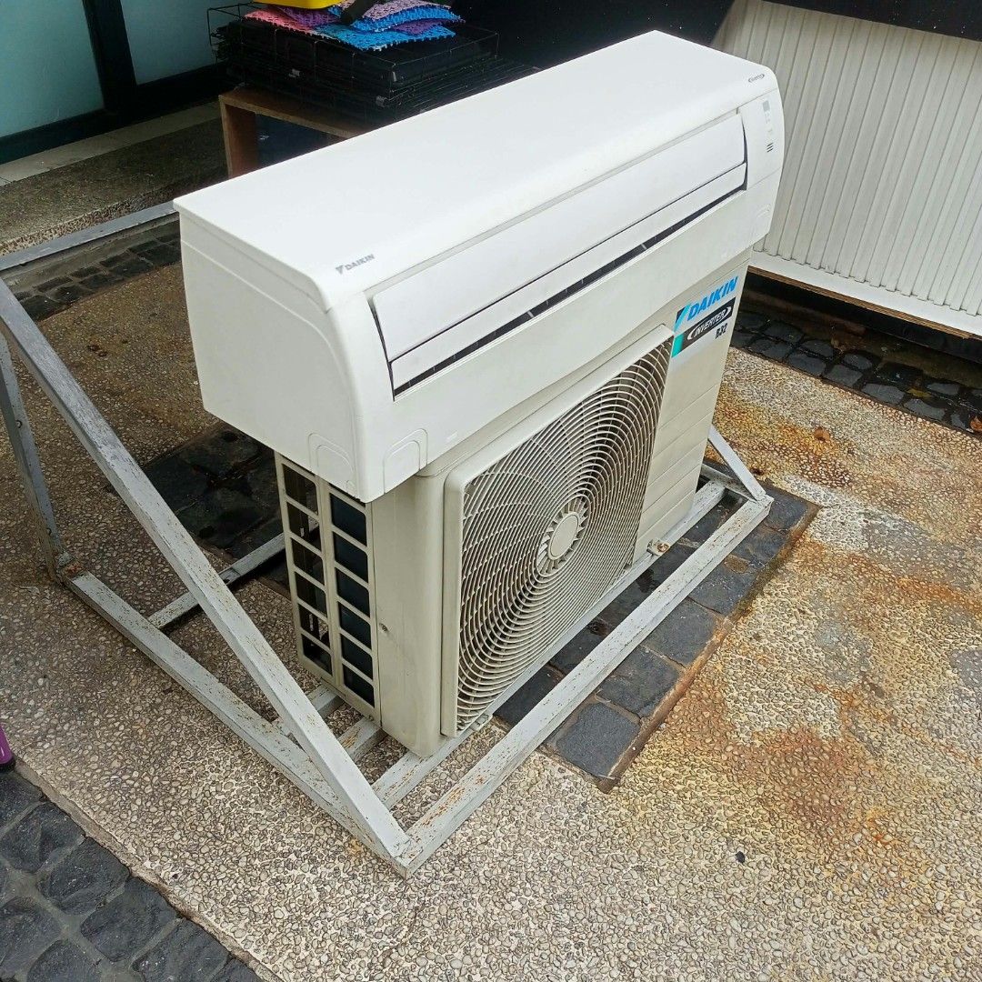 Daikin Inverter R32 Air Conditioner Split Unit (Category: Air Conditioning and Heating) located in Manila. Submitted by loith (Listing ID 1469628601, Image 3). Description: Daikin D-Smart Prince 3.0 HP Inverter Aircon Model: FTKF71CVA * 3.0 HP Inverter * D-Smart Prince Series * R-32 refrigerant * Recently cleaned and serviced by Daikin in August 2026 * Indoor coil and receiver replaced under warranty * Tested and operational after service * Compr