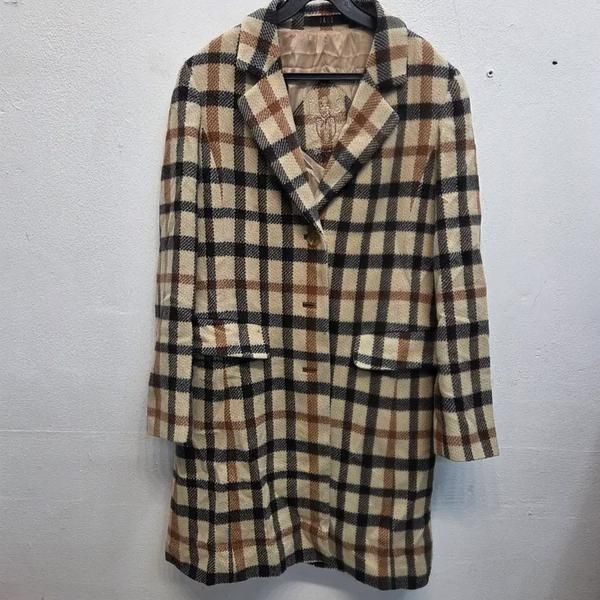 DAKS Check Coat, Women's Fashion, Coats, Jackets and Outerwear on Carousell