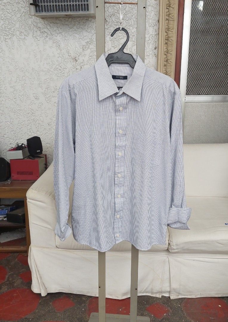 Dansen Long Sleeve, Size L, with Stain (Category: Formal Shirts) located in Quezon City. Submitted by donjie (Listing ID 1469609427, Image 1). Description: Men's Long Sleeve Dansen Size L Left Breast Pocket Issue: Stain on left breast side.