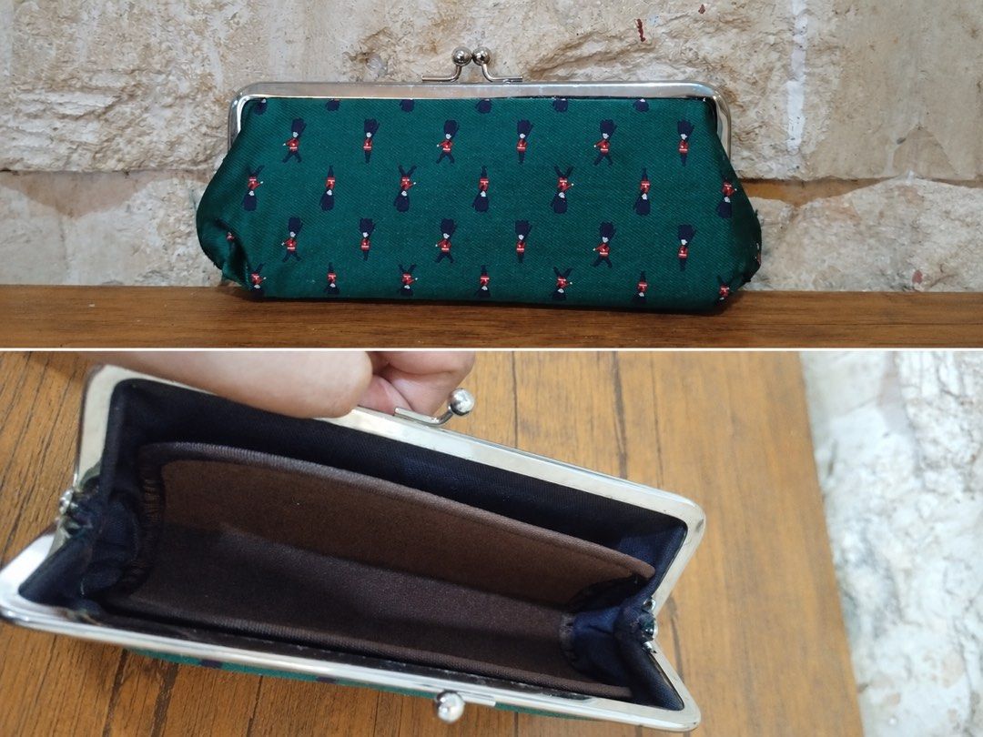 dark green clasp pouch (Category: Purses & Pouches) located in San Fernando. Submitted by dntjapansurpluselyu (Listing ID 1469670967, Image 1). Description: .