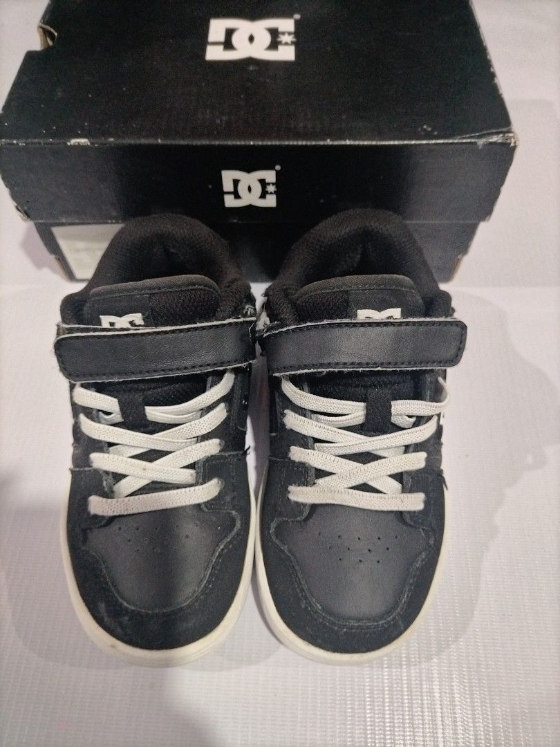 DC Kids Manteca 4 V (Category: Babies & Kids Fashion) located in Tabaco. Submitted by itnoks93 (Listing ID 1469699774, Image 3). Description: Preloved DC Kids Shoes Well used With heel drag Size: EUR:29 US: 12 UK:11.