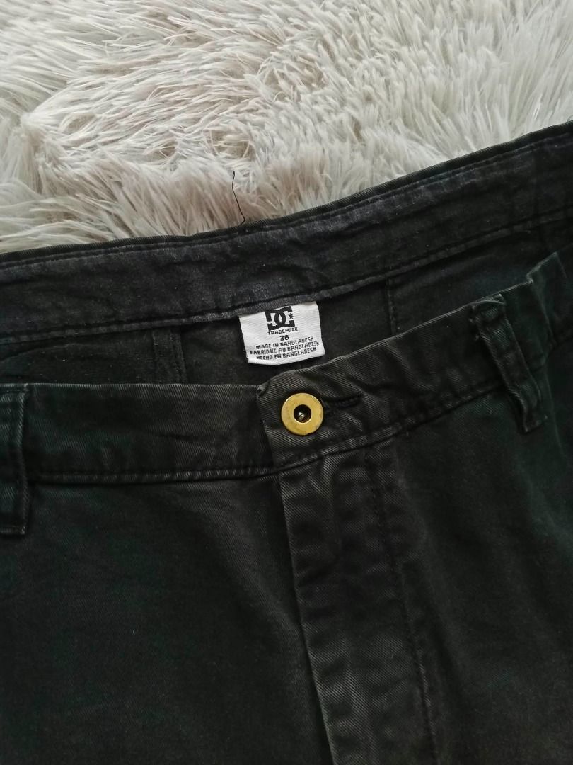 DC Shoes Worker Straight Chino Shorts (Category: Shorts) located in Pasig City. Submitted by oo7-thriftnflip-oo7 (Listing ID 1469622762, Image 3). Description: DC Shoes Worker Straight Chino Shorts Condition: Very Good Color Rate: 8.5/10 Size on Tag: 36" Flaws: missing 1 button Price: ₱490 +shipping fee.