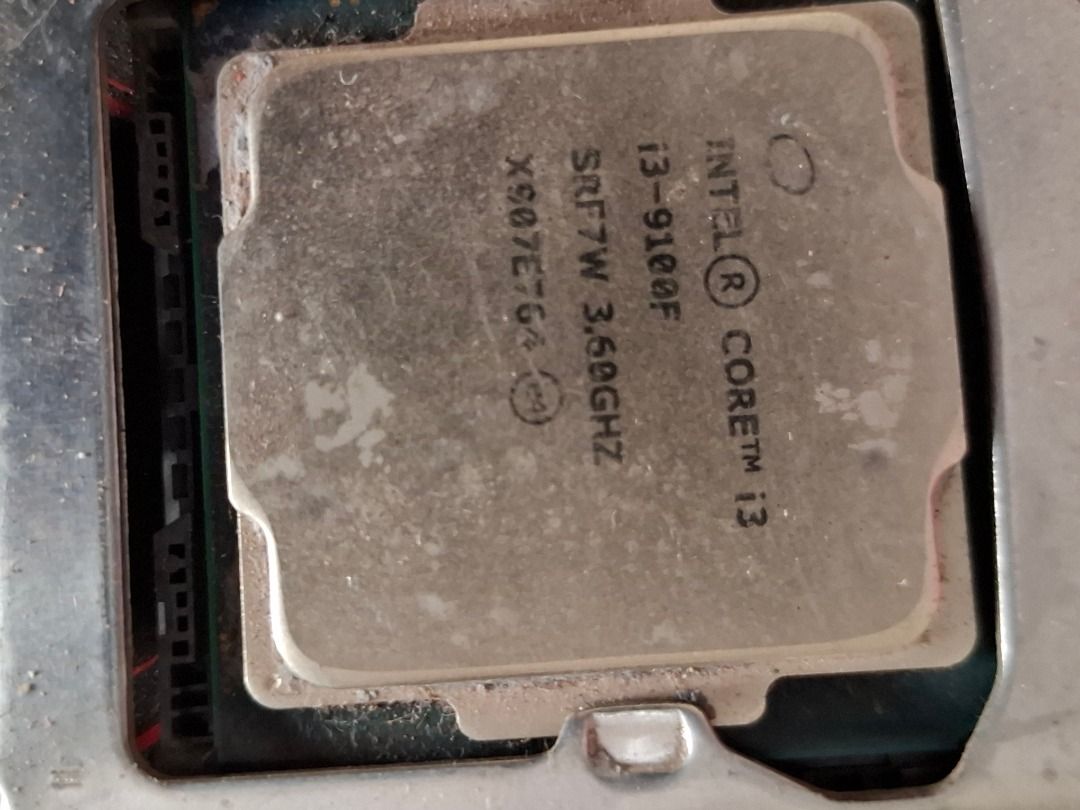 Defective pc parts (Category: Desktops) located in Caloocan City. Submitted by jatrix (Listing ID 1469677008, Image 3). Description: Defective selling Core i3 9th with h310m - with power no display makinis pa board nyan A8 7680 with A68h - with power no display Rx580 8gb asrock - with power no display Def 2pcs hdd and ram .
