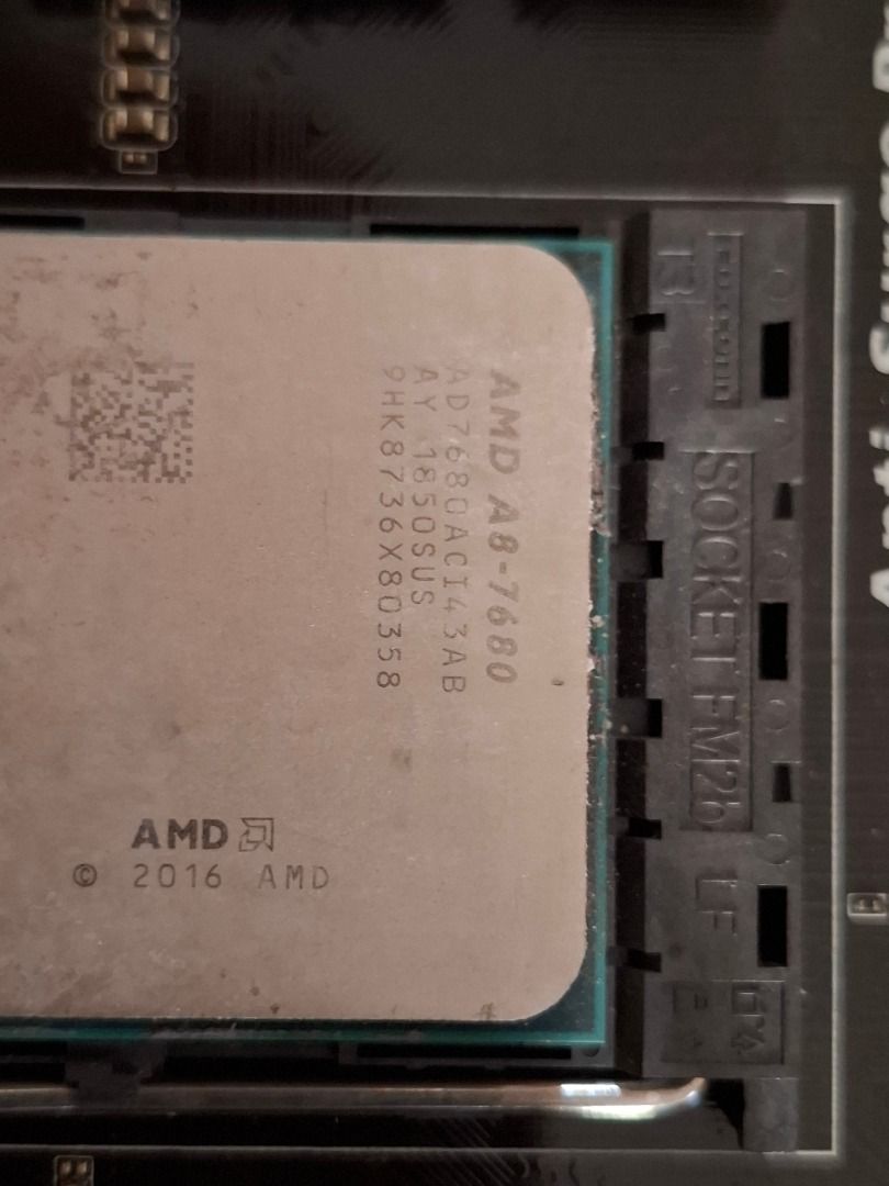Defective pc parts (Category: Desktops) located in Caloocan City. Submitted by jatrix (Listing ID 1469677008, Image 2). Description: Defective selling Core i3 9th with h310m - with power no display makinis pa board nyan A8 7680 with A68h - with power no display Rx580 8gb asrock - with power no display Def 2pcs hdd and ram .