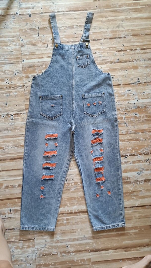 Denim Jumper Pants (Category: Jumpsuits) located in Dasmarinas. Submitted by kheiko086 (Listing ID 1469618148, Image 1). Description: W:36" L:34" from waist H:42 adj strap Hard denim non stretch EUC JNT delivery.