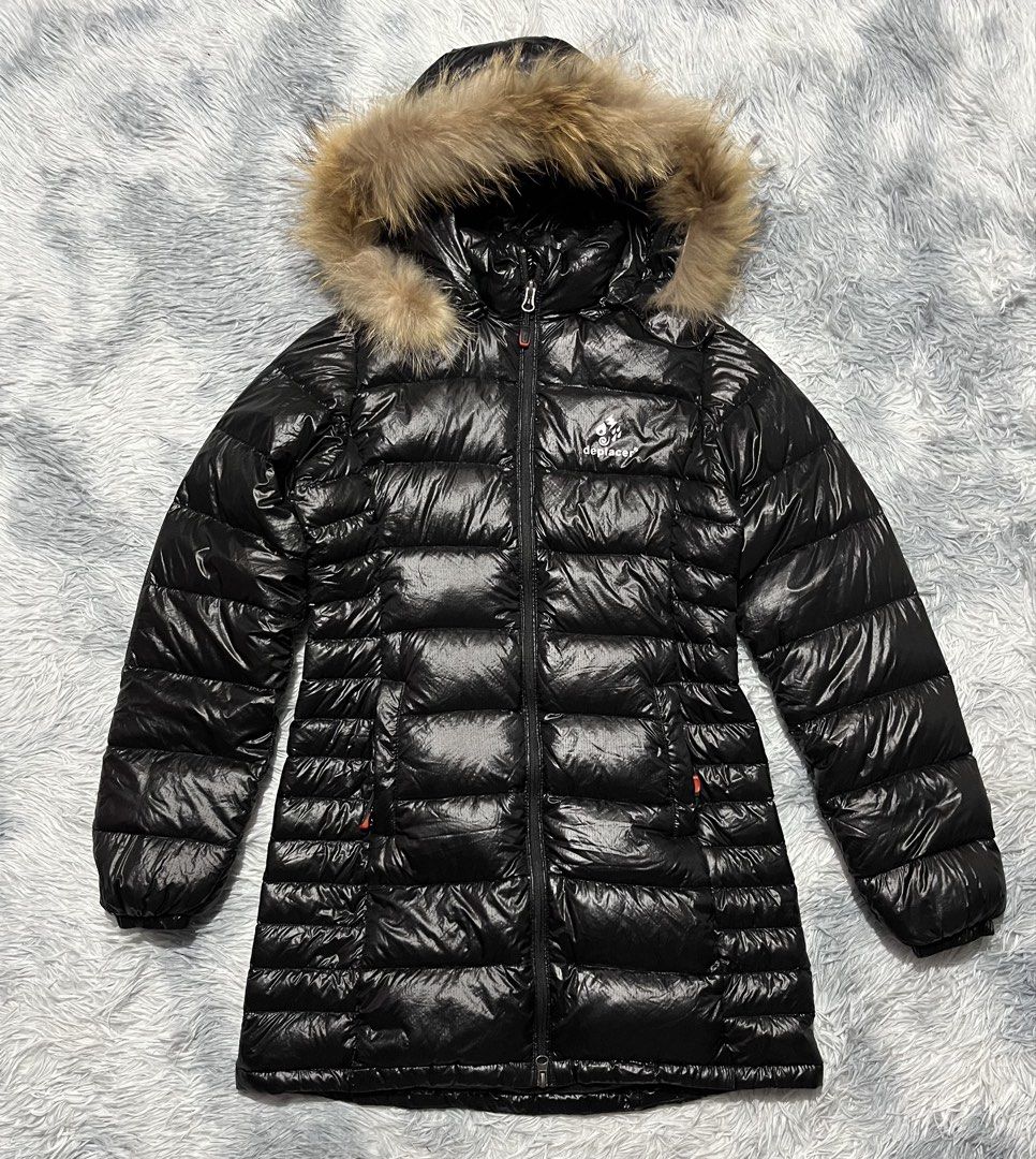 Deplacer 800FP Down Puffer Jacket (Category: Coats, Jackets and Outerwear) located in Sasmuan (Sexmoan). Submitted by winterclothes.ph (Listing ID 1469574284, Image 1). Description: Deplacer 800FP Down Puffer Jacket S on tag Women’s Width 17.5 Length 30 Excellent Condition.