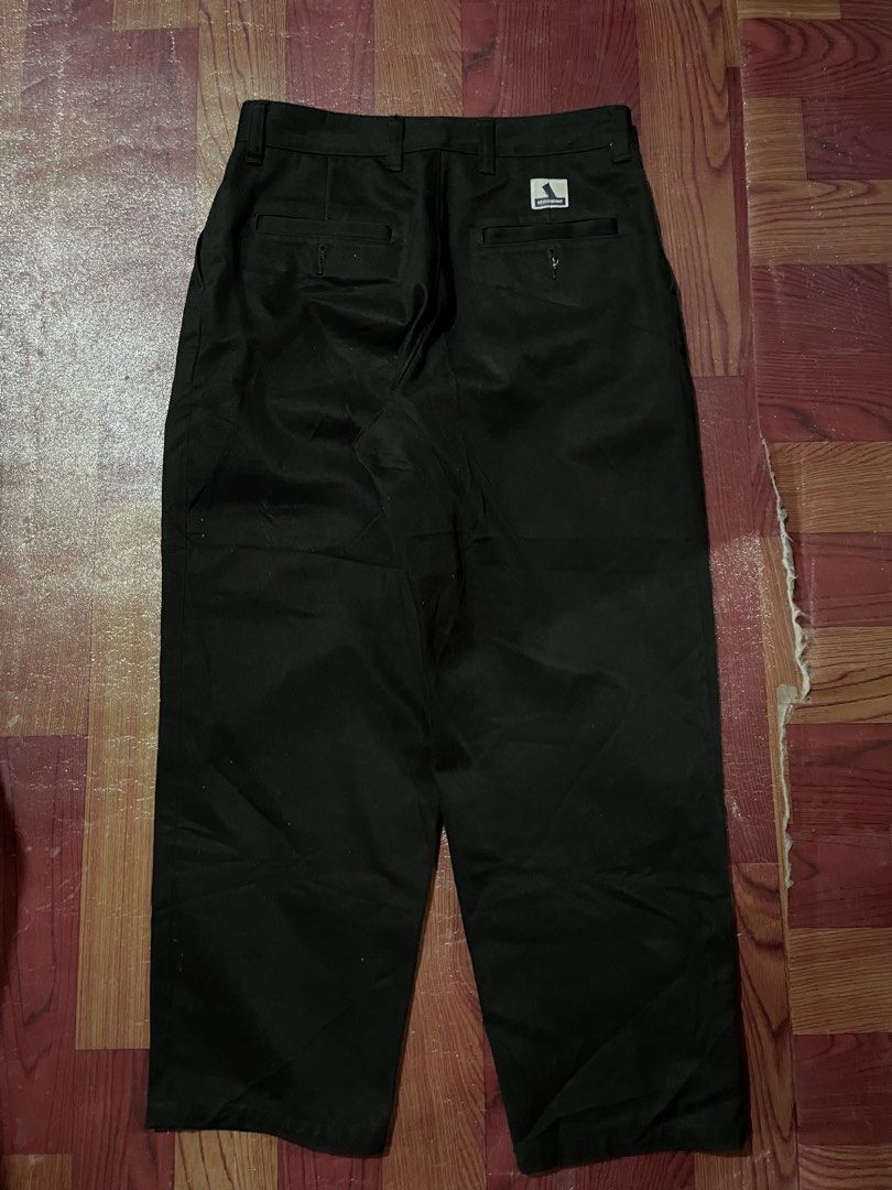 DESCENDANT wide-leg chino (Category: Chinos) located in New Bataan. Submitted by rebisa.404 (Listing ID 1469643317, Image 3). Description: DESCENDANT wide-leg chino Size 1 32 waist 38 length Condition and CR 9.5/10 Need wash No issue .