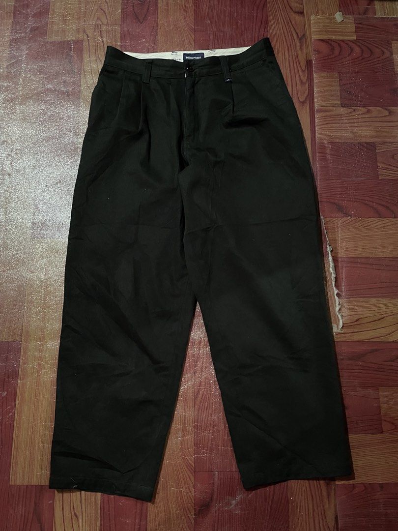 DESCENDANT wide-leg chino (Category: Chinos) located in New Bataan. Submitted by rebisa.404 (Listing ID 1469643317, Image 2). Description: DESCENDANT wide-leg chino Size 1 32 waist 38 length Condition and CR 9.5/10 Need wash No issue .