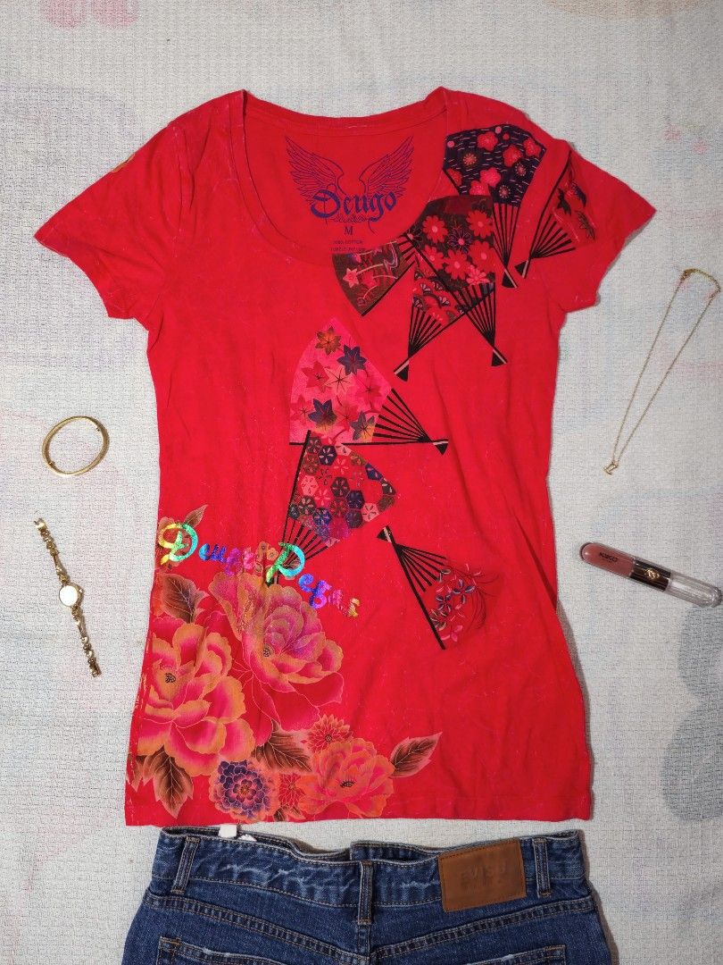 Deugo Pegas Graphic Shirt (Category: Shirts) located in Manila. Submitted by vintage_revo.ph (Listing ID 1469575761, Image 2). Description: 👕Top Mine: ₱ 699 ‎ ‎🛍 + Shipping fee ‎✨️ PLEASE READ guidelines before buying ‎📷 Once acknowledged “yours” please dm me your order form + screenshot of the item.