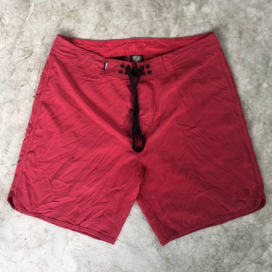 Deus Ex Machina Boardshort🔥 (Category: Shorts) located in Manila. Submitted by lootsnigaw66 (Listing ID 1469634114, Image 1). Description: Size 32 Excellent condition P1000 freeshipping.
