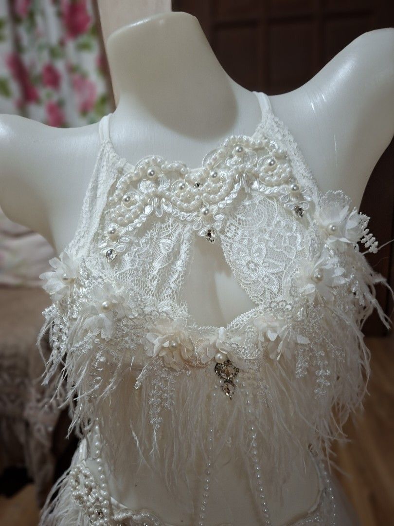 Diamond Pearl Florencia “Lost Land” Onepiece (Category: Traditional & Ethnic wear) located in Masinloc. Submitted by juancarlob98860 (Listing ID 1469724888, Image 2). Description: Florencia “Lost Land” Onepiece Fits Small to Medium Good Condition.