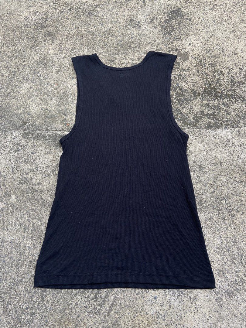 Dickies Black Tank top (Category: Swim Top & Rash Guards) located in Alcala. Submitted by abasolo_jv (Listing ID 1469612642, Image 2). Description: Good Condition no issues 10/10 color rate large on tag no pinhole 2pcs po ito try to offer.