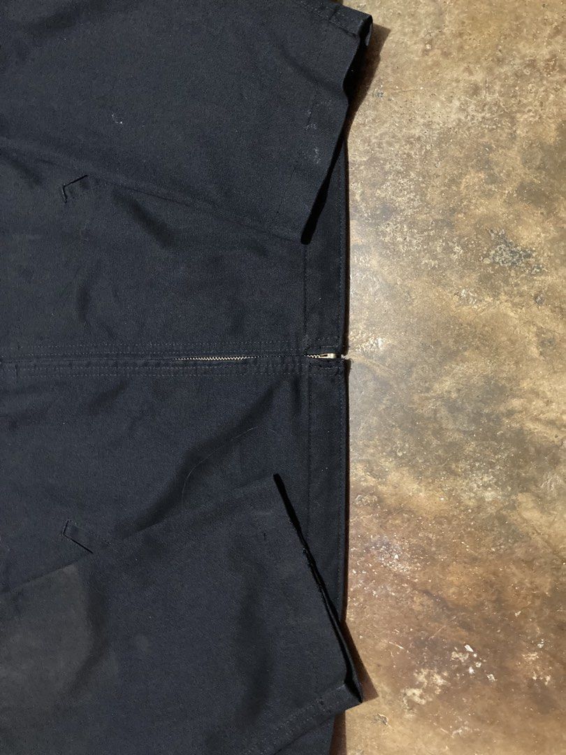 Dickies Black Work Jacket (Category: Coats, Jackets and Outerwear) located in Pasay City. Submitted by ken_98 (Listing ID 1469724497, Image 3). Description: - Authentic black Dickies work jacket - Features a classic collar, front zip closure, and logo patch on the chest - Made from durable, heavy-duty canvas material - Classic fit, ideal for easy layering - Versatile staple piece for any streetwear or casual wardrobe.