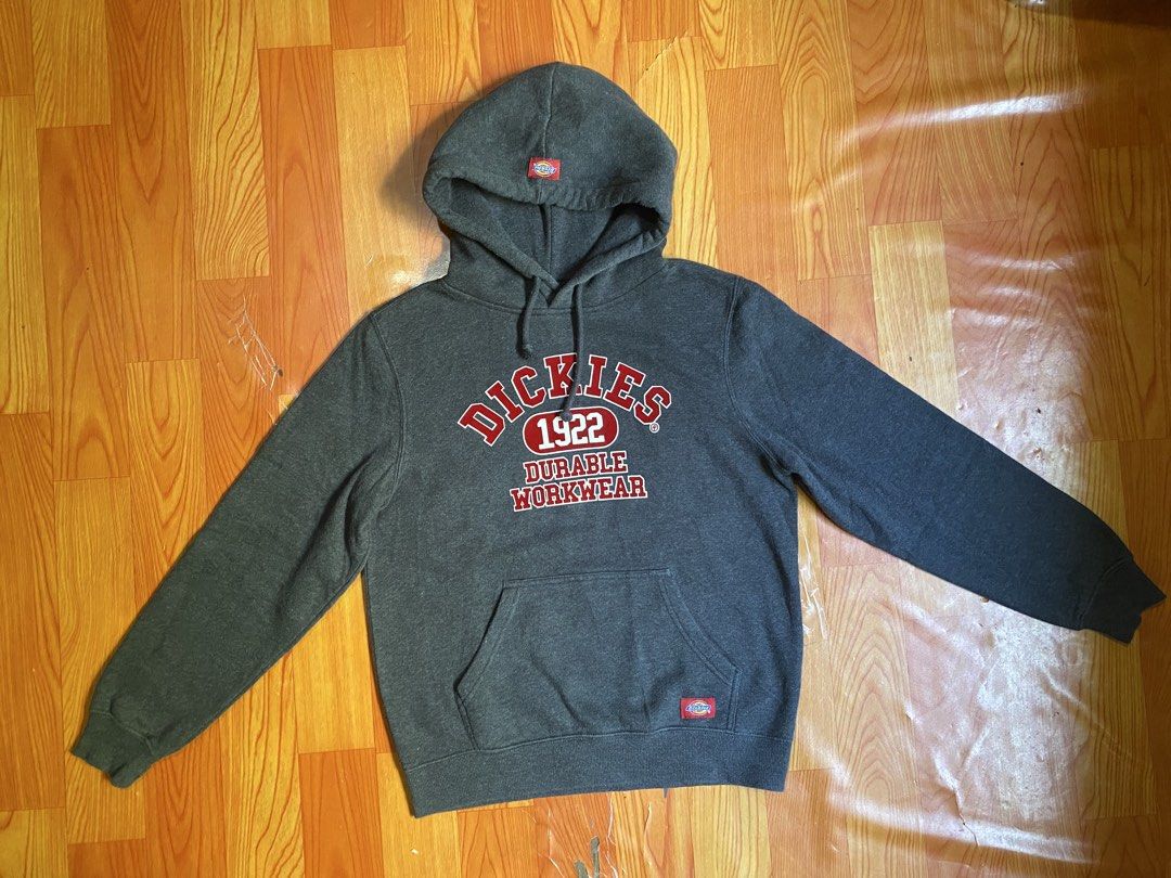 Dickies hoodie (Category: Hoodies) located in Cebu City. Submitted by jerianix (Listing ID 1469686523, Image 1). Description: Dickies hoodie Size small W20 L25 Excellent condition No issues .