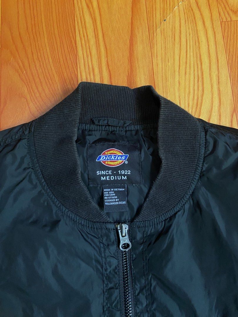 Dickies jacket (Category: Coats, Jackets and Outerwear) located in Cebu City. Submitted by jerianix (Listing ID 1469696526, Image 3). Description: Dickies jacket Size medium W21 L27 Good condition No issues .