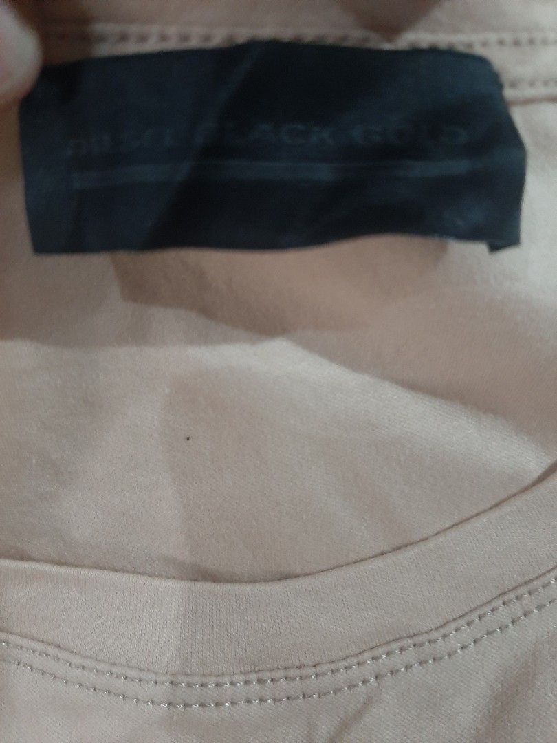 Diesel black gold/top (Category: Coats, Jackets and Outerwear) located in General Santos City (Dadiangas). Submitted by thrift_raid (Listing ID 1469748499, Image 2). Description: size small.