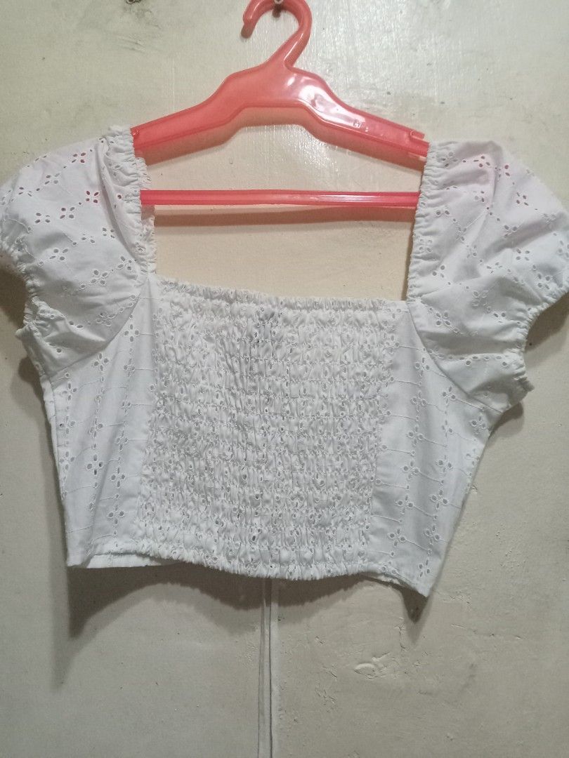 Divided by H&M Cropped Top (Category: Others Tops) located in Quezon City. Submitted by wisdomsophia (Listing ID 1469597942, Image 2). Description: Eyelet Design with Garterized Back Color: White Width: 14.5".