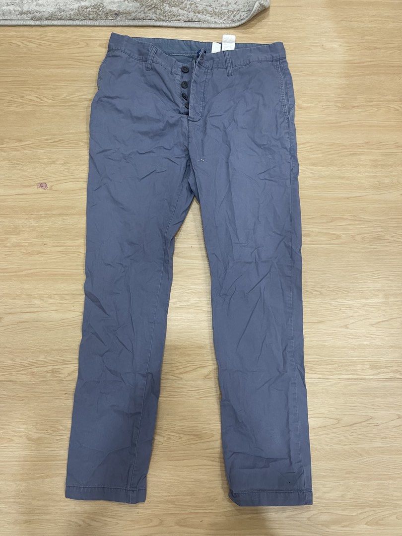 Divided Pants sz 32 (Category: Chinos) located in Manila. Submitted by bedlambuzz (Listing ID 1469697382, Image 1). Description: WYSIWYG USED MAY HAVE SOME MINOR FLAWS BUT THESE WERE STORED WELL AND PROPERLY.