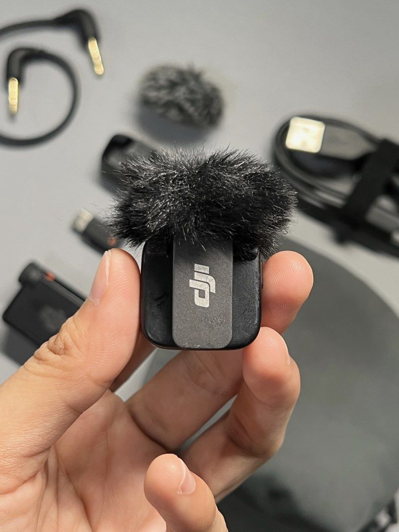 DJI Mic Mini Transmitter + Receiver for Camera and Smartphone (Category: Microphones) located in Malabon City. Submitted by enricogomez (Listing ID 1469733379, Image 3). Description: DJI Mic Mini Transmitter + Receiver for Camera and Smartphone • excellent condition • no issue Inclusions • 1tx (transmitter) • 1rx (receiver) • 2pcs windscreen • trs cable • charging cable • tx charging dock • mini pouch Preferably meetup only for safe transactions.