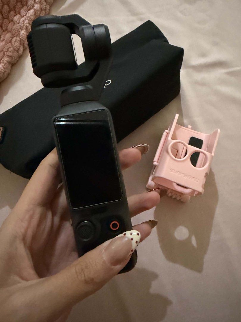 DJI Osmo 4 Essential Combo!! (Category: Cameras) located in Manila. Submitted by itsmemeeeeee (Listing ID 1469608107, Image 3). Description: ✨ DJI Osmo 4 Essential Combo!! • Smooth and stable video shots • Perfect for TikTok, Reels & vlogs • Lightweight and portable • Easy to use - good as new!! Rfs: hindi masyado nagagamit.
