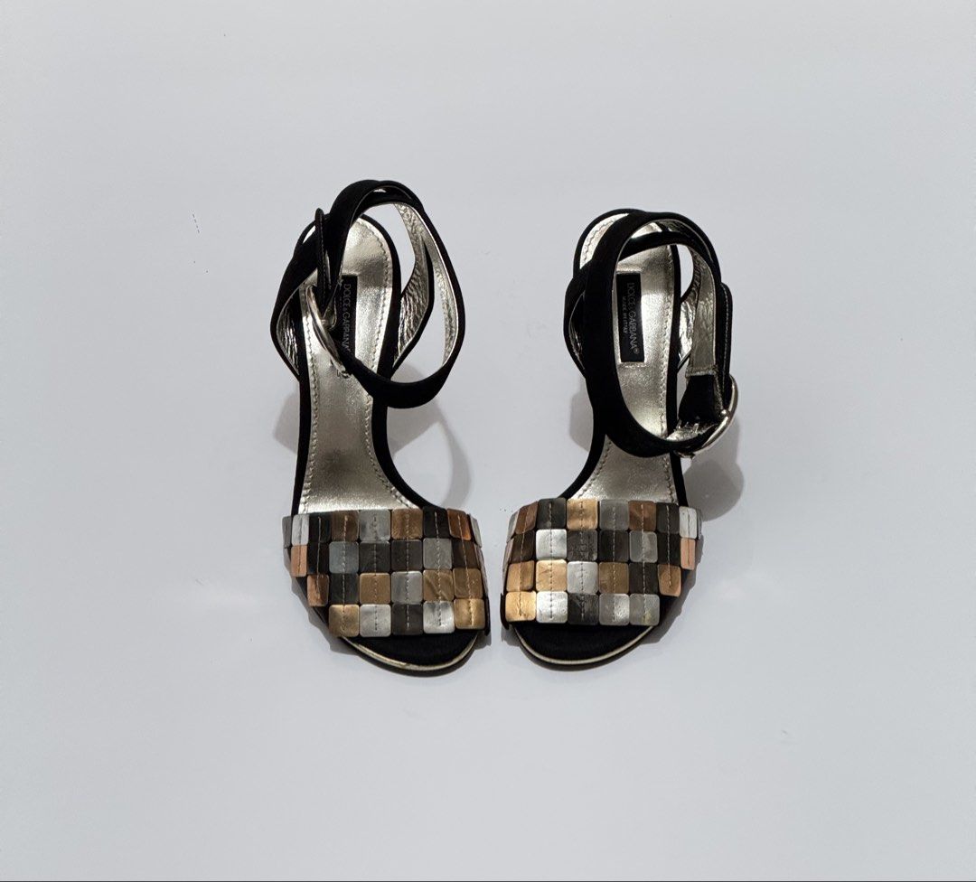 Dolce&Gabbana heels (Category: Heels) located in Quezon City. Submitted by byuklph (Listing ID 1469737463, Image 1). Description: Authentic💯size36 Excellent condition No inclusion .