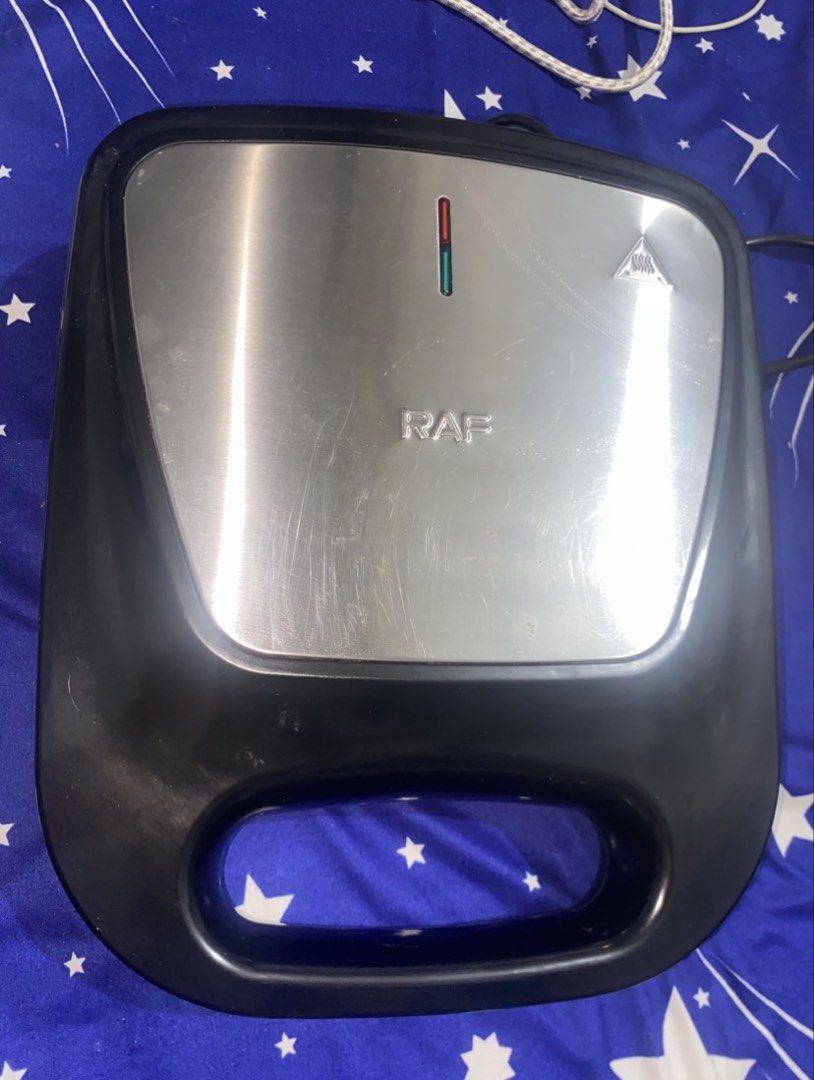 Donut maker 16 holes (Category: Bakeware) located in Manila. Submitted by krlyn (Listing ID 1469697911, Image 2). Description: .