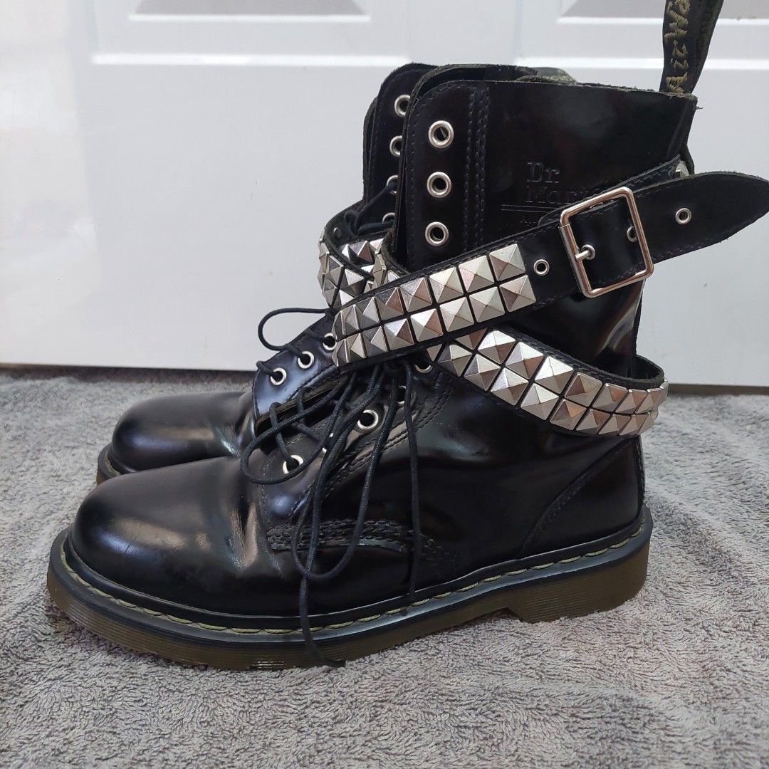 Dr Martens (Category: Boots) located in Lucena. Submitted by primotheo24 (Listing ID 1469687396, Image 2). Description: Dr Martens x Izzue STUD Size 7UK/ 8 US M / 9US L Used Very Good Condition P 4,450 plus sf.