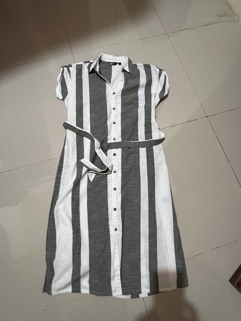 Dress (Category: Dresses) located in Paranaque City. Submitted by farrahelie (Listing ID 1469717421, Image 3). Description: .