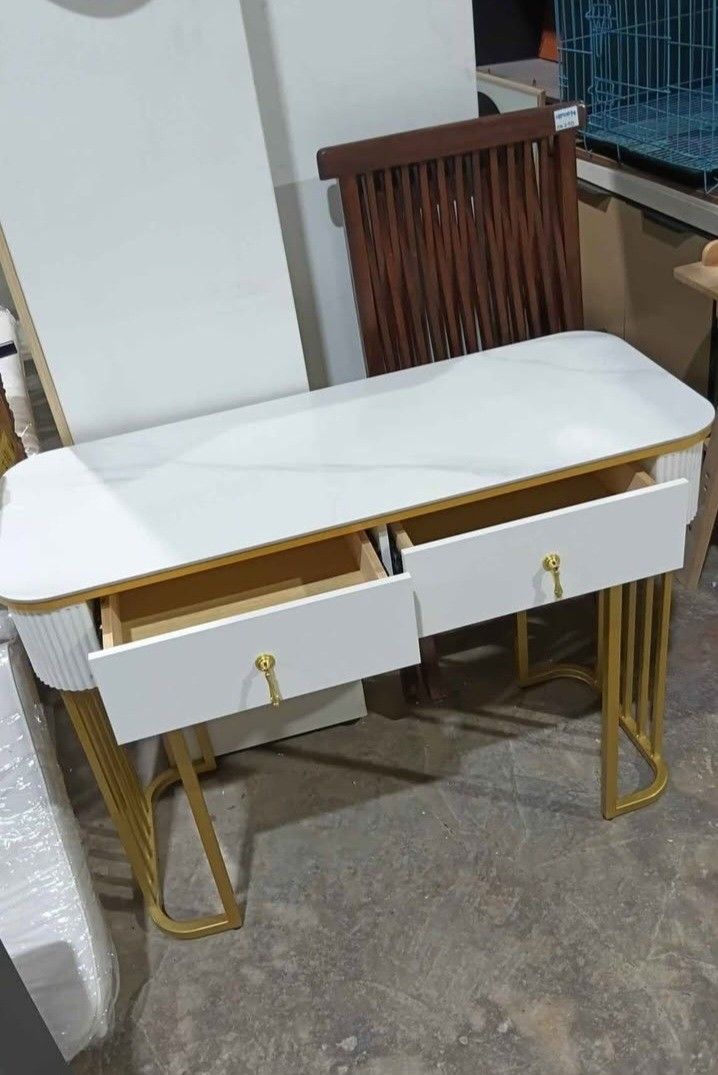 DRESSING TABLE (Category: Tables & Sets) located in Beranang. Submitted by teha_1994 (Listing ID 1469594417, Image 3). Description: DRESSING TABLE 100CM NEW ITEM READY STOCK RM2️⃣❌❌ 📍LOT 60,JALAN BESAR,JALAN ENAM KAKI,KAMPUNG JALAN ENAM KAKI,BERANANG,SELANGOR.