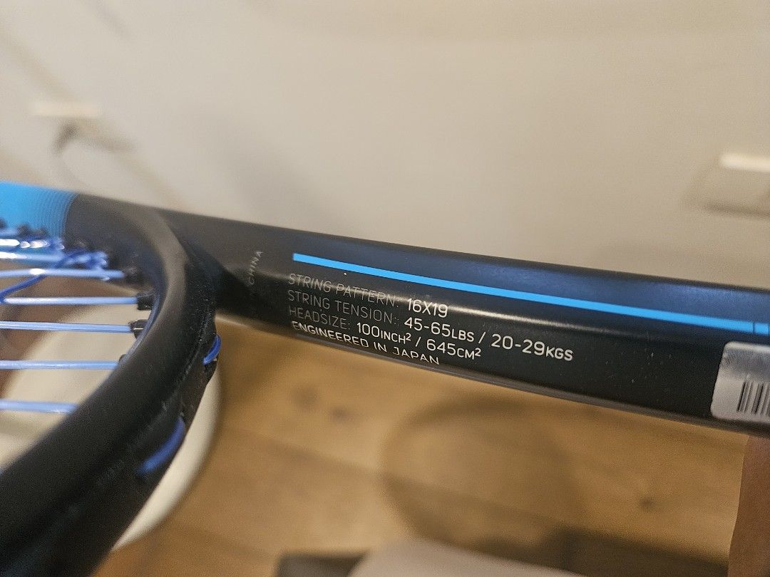 Dunlop FX500 2020 (negotiable) (Category: Racket and Ball Sports) located in Paranaque City. Submitted by rafasigg (Listing ID 1469608266, Image 3). Description: - Brand: Dunlop - Color: Black and blue - Head Size: 100 square inches - String Pattern: 16x19 - Unstrung Weight: 300g / 10.6 oz - Length: 27 inches - Balance: 320mm (7 pts HL) - Stiffness Rating: 71 - Extras: Blue overgrip already wrapped - Condition: Normal scuffs on bumper guard from 