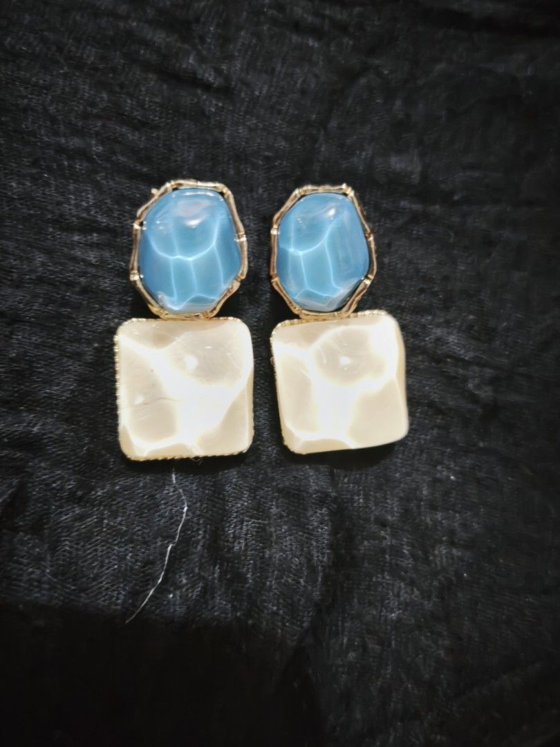 Earrings PhP 80 each! 2 for PhP 150 (Category: Earrings) located in Pasig City. Submitted by fi_sandoval (Listing ID 1469688635, Image 1). Description: .
