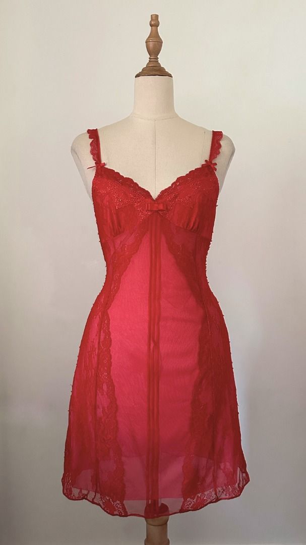 eblin red lace mini dress (Category: Dresses) located in Taguig. Submitted by esquepade (Listing ID 1469731368, Image 1). Description: size — small to medium bust: 34"-36" length: 28" details — • lace fabric • garterized • adjustable straps.