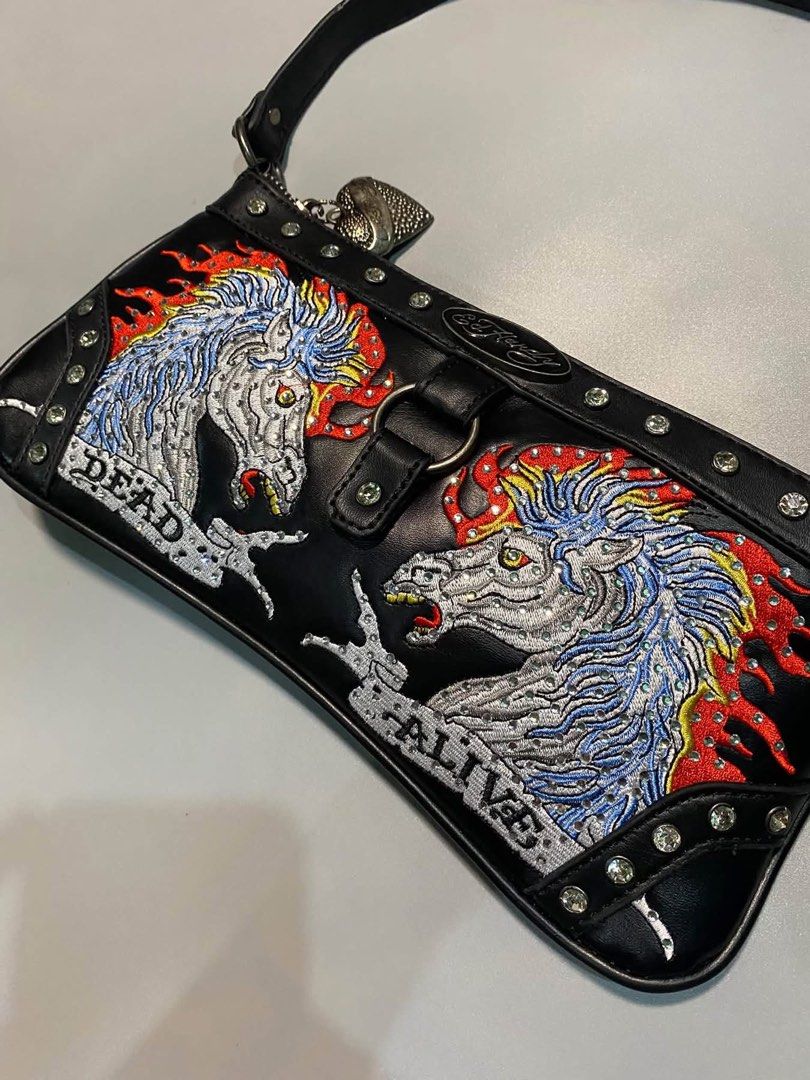 ED HARDY ALIVE WOLVES (Category: Shoulder Bags) located in Manila. Submitted by hollacita (Listing ID 1469647451, Image 3). Description: BRAND NEW.
