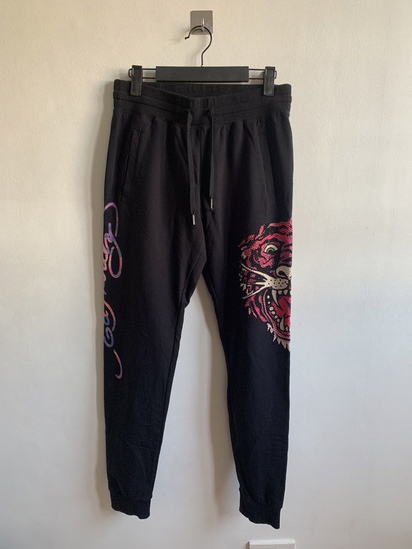 Ed hardy jogger pants (Category: Other Bottoms) located in Tanauan. Submitted by ohnemiguel69 (Listing ID 1469715332, Image 1). Description: Ed hardy y2k jogger pants No Issue Washed Already Small on tag W- 28-32 L- 38.5 ₱600 📍TANAUAN CITY BATANGAS📍.