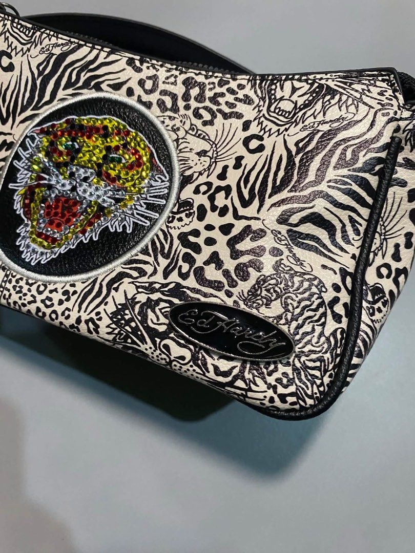 ED HARDY LEOPARD TIGER (Category: Shoulder Bags) located in Manila. Submitted by hollacita (Listing ID 1469647146, Image 2). Description: BRAND NEW!!.